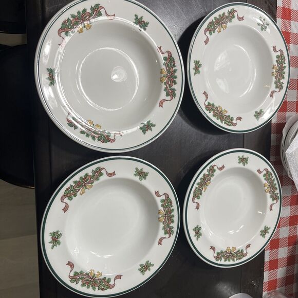 Six (6) Johnson Brothers Victorian Christmas - Rimmed Soup Bowl